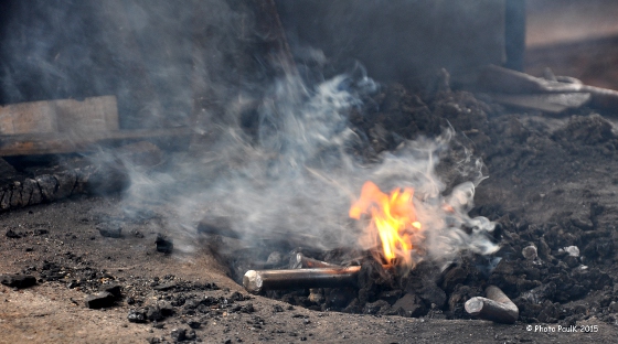 Le feu, complice principal du forgeron.