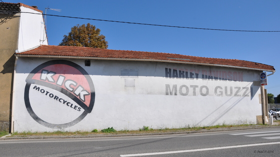 1013-pub-moto-guzzi_paillasse