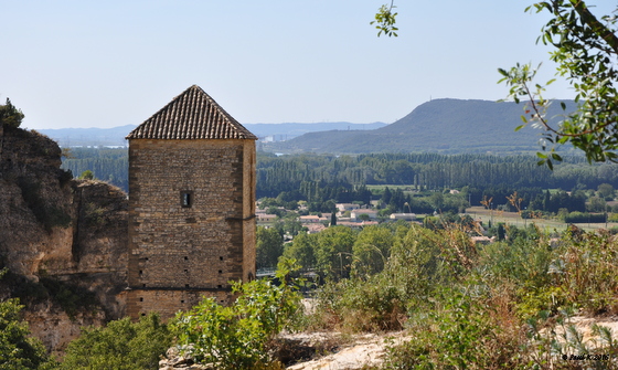 1074-vue-chateau-de-mornas