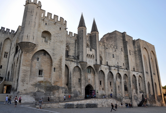 1159-cite-papes-avignon